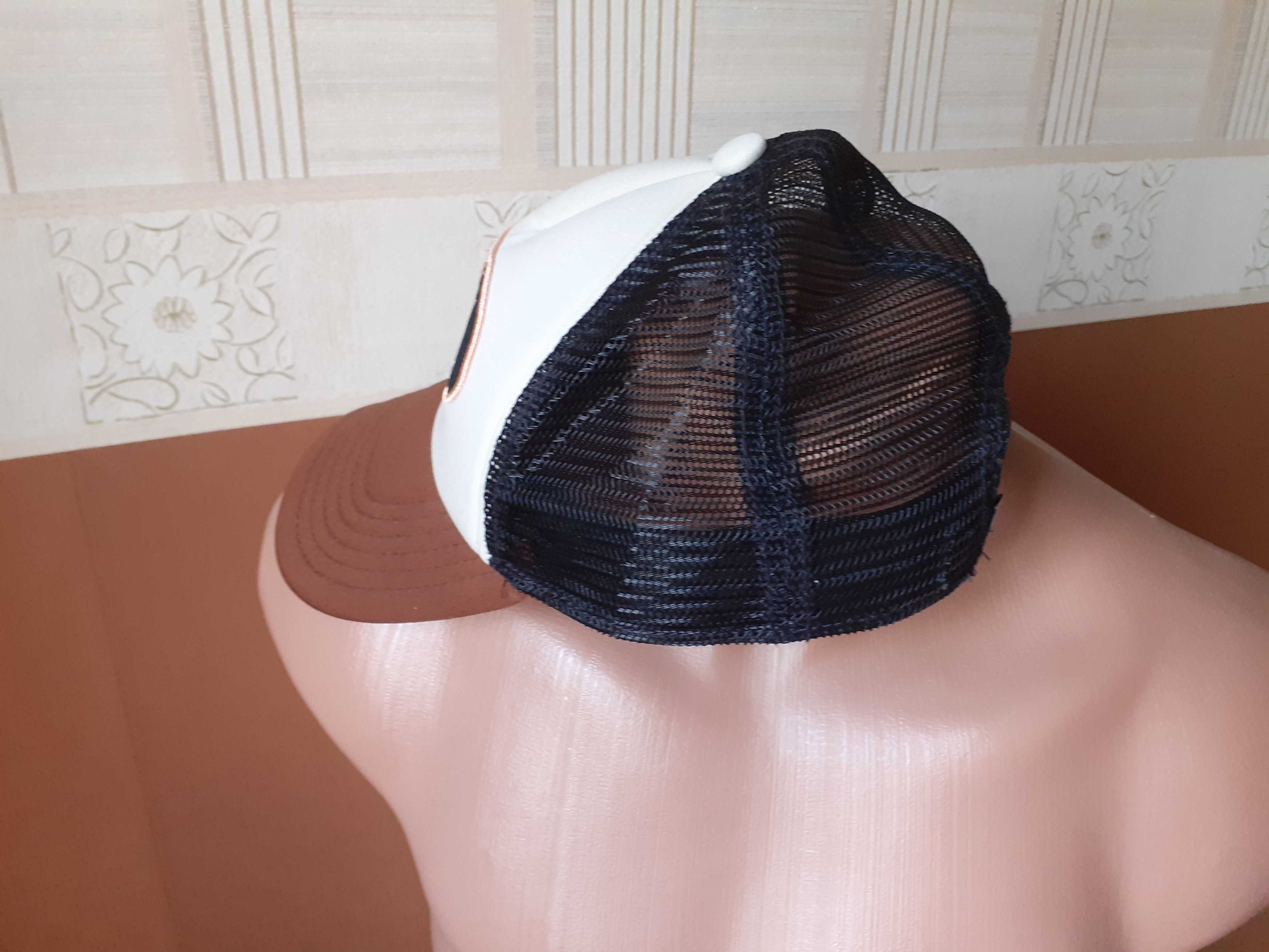 Нови Von Dutch, O Neill Original шапки с козирка
