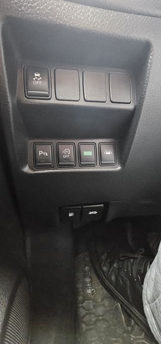 Qashqai J11 tekna full options rosu