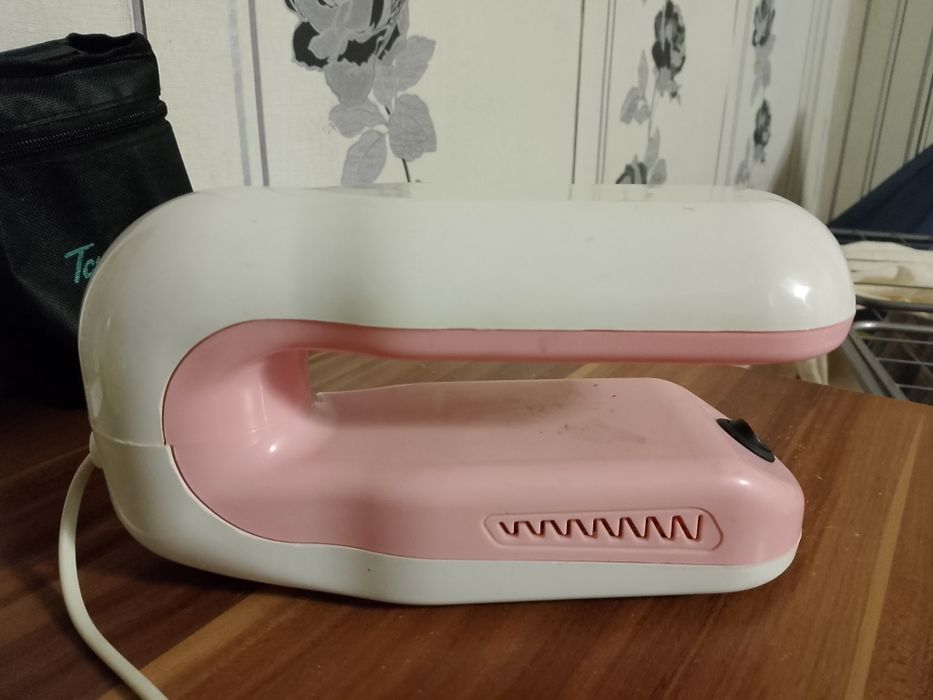 Продам лампу для маникюра
