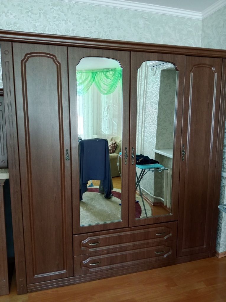 Шкаф, шифоньер, комод