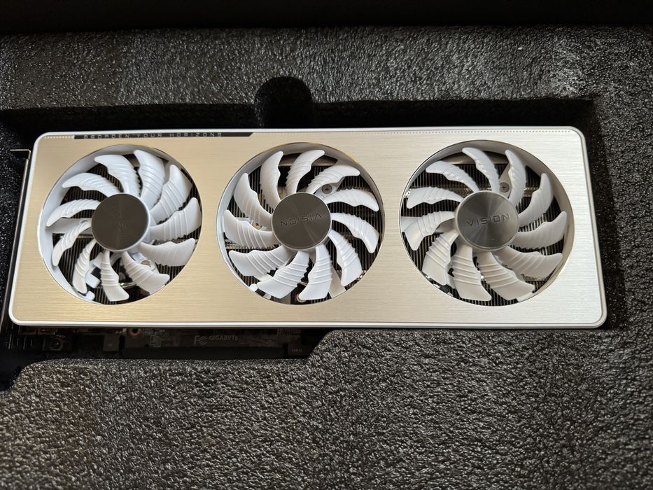 Видео карта Gigabyte 3060 Vision