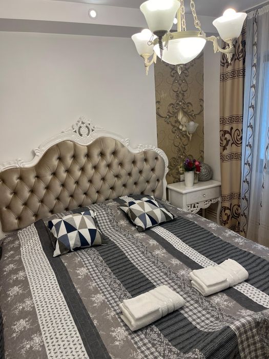 Inchiriez apartament