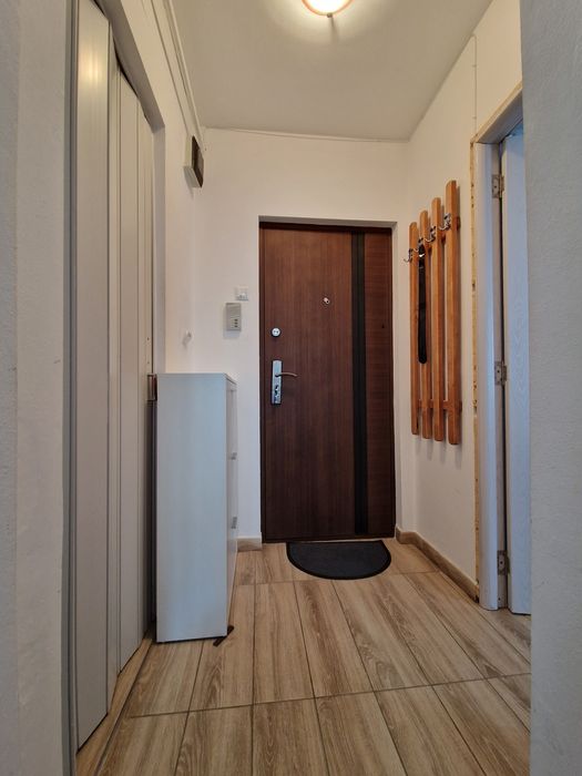 Central/et.1, decomandat,1 bucatarie,1 dormitor