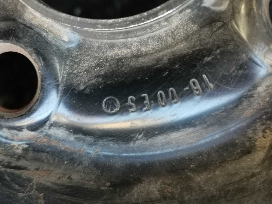 Патерица резервна гума Фолксваген Голф 3/Volkswagen GolfIll 1991--1999