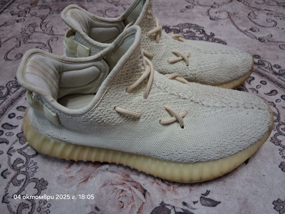 Adidas yezzy 350 v2 Cream номер 43 1/3 ( 27,5 см )
