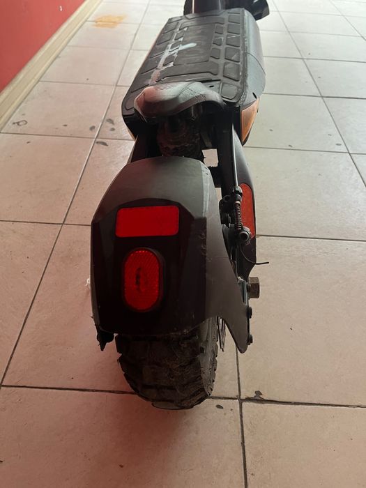 Продавам електрически скутер BE COOL