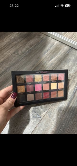 Paleta farduri Huda Beauty