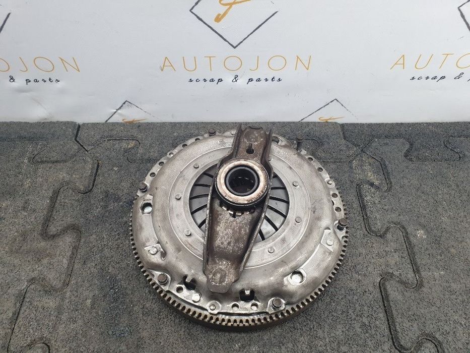 Kit ambreiaj SKODA ROOMSTER 5J 2006 - 2015 1.6 TDI CAYC 037105273C, disc - 323082010