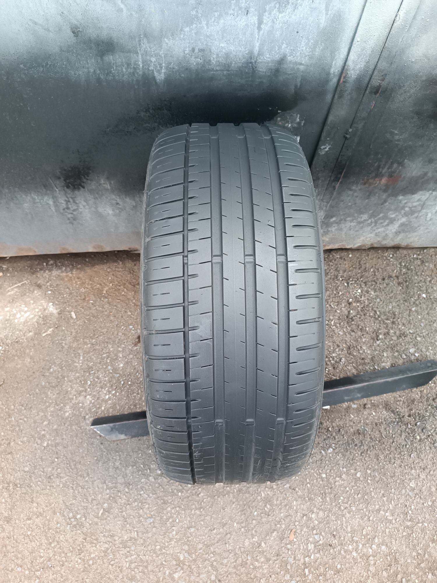 245/45/18 Falken Дот 0920