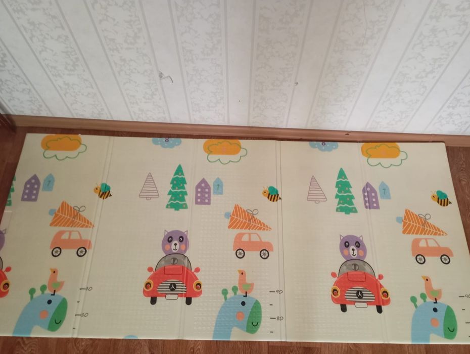 Продам недорого детский коврик