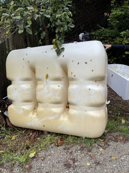 Vand recipiente plastic dur 2000.L