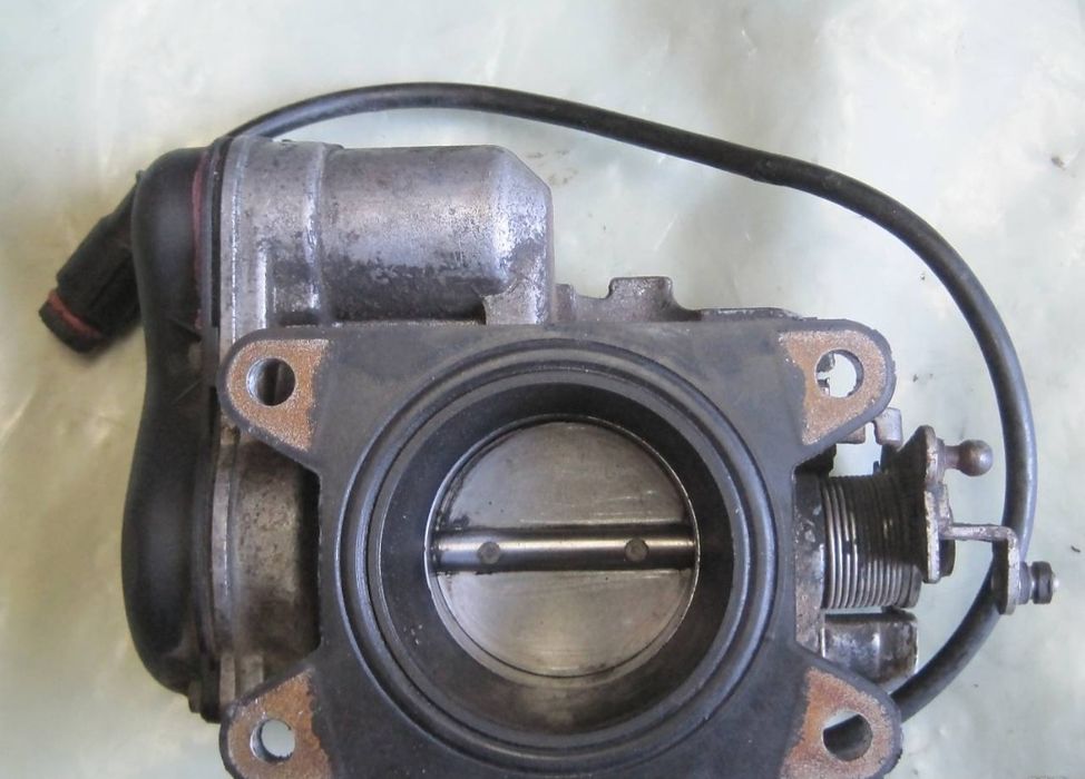 Дросел клапа за w202