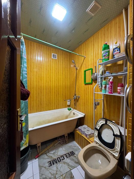 3-xonali katta xonadon sotiladi.