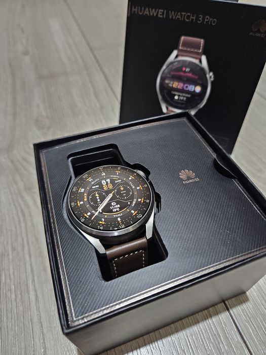Huawei Watch 3 Pro + МНОГО аксесоари
