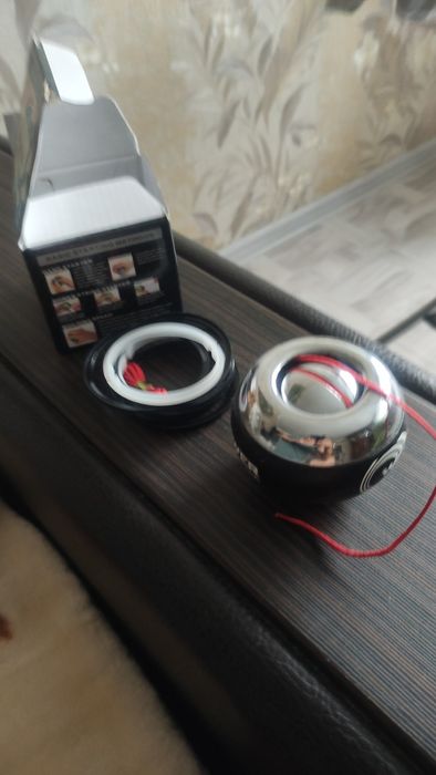 Гироскопический тренажёр для рук