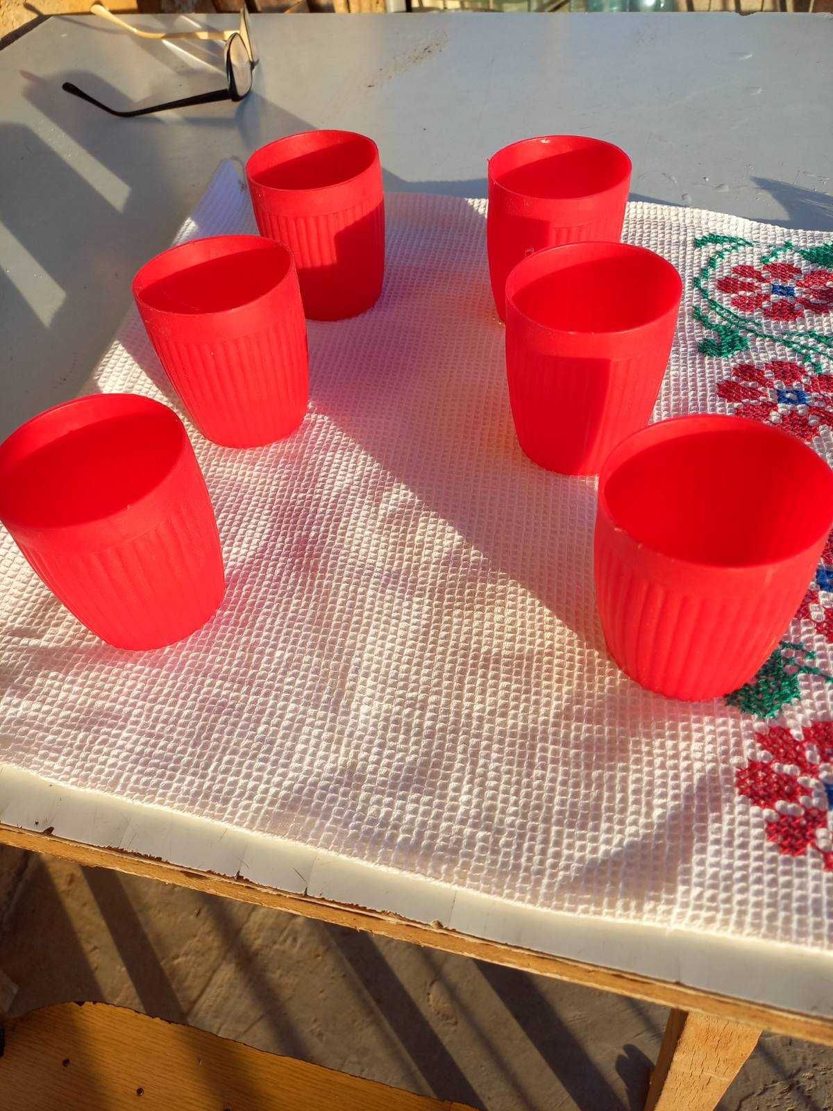 Комплект от 6 бр. пластмасови чаши за безалкохолно