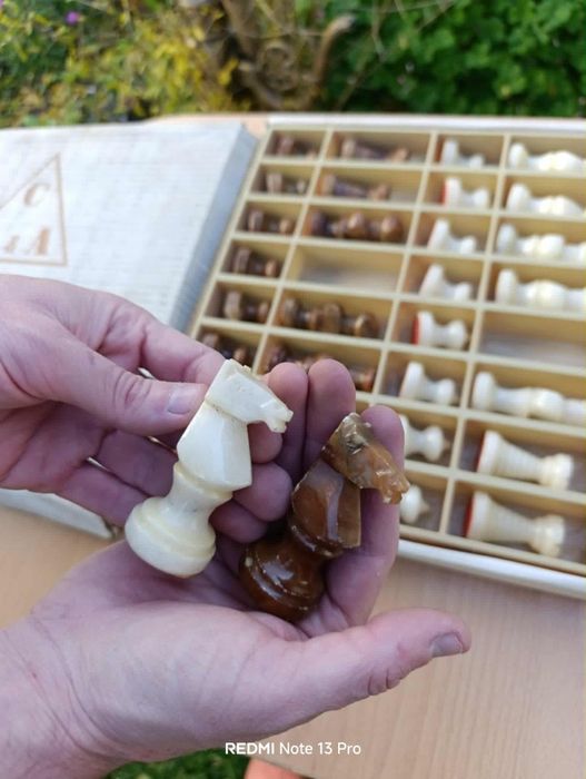 Луксозен Шах от Алабастър