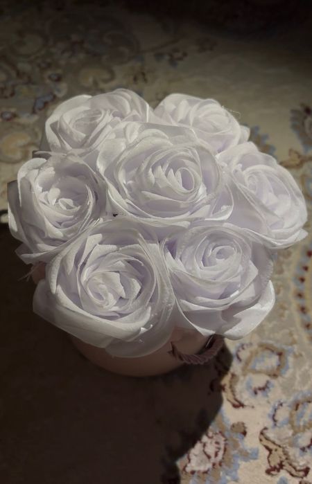 Букет из атласных роз