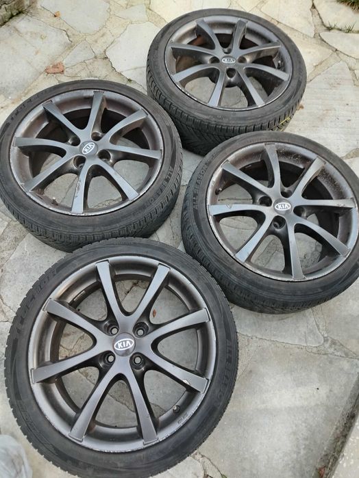 Гуми с джанти 205/45 R17 свалени от Kia Rio