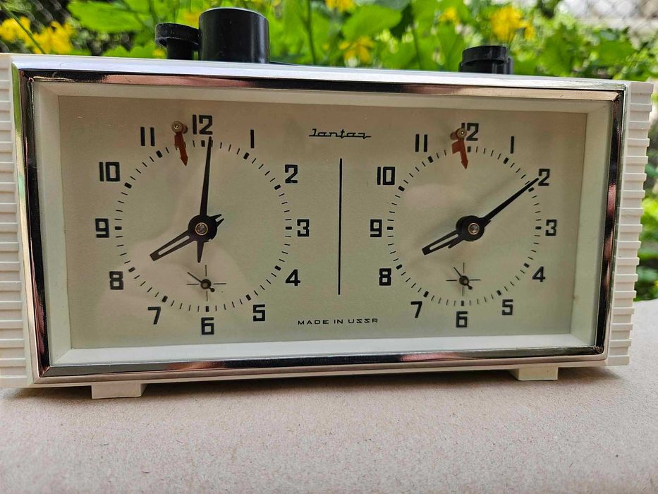 Колекционерски шахматен часовник Янтар