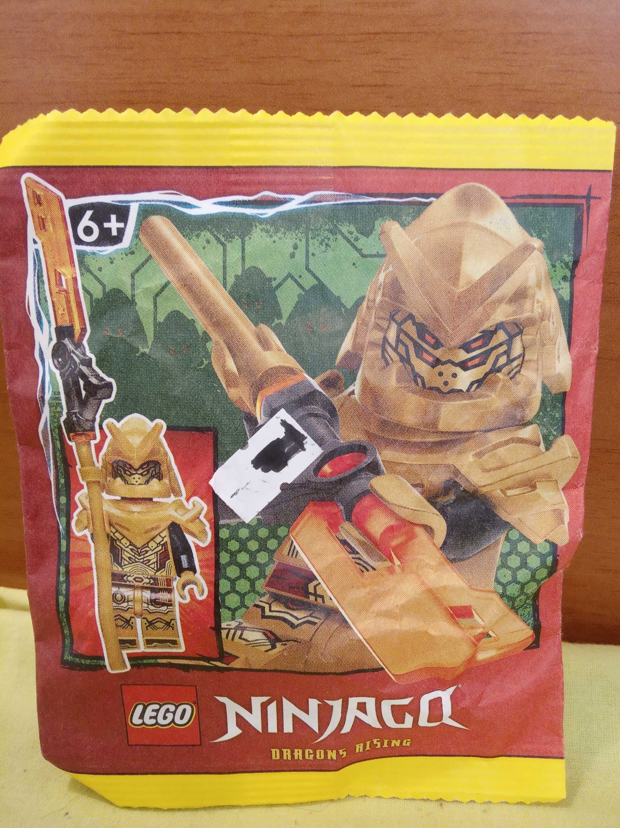 Lego minifigurine Ninjago originale, majoritatea noi