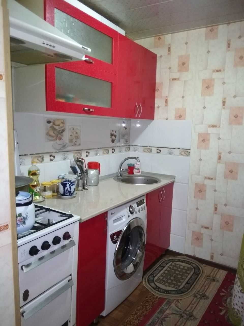 Uchtepa tumanida 3 xonali dom sotiladi. 23 kvartal 3/2/5
