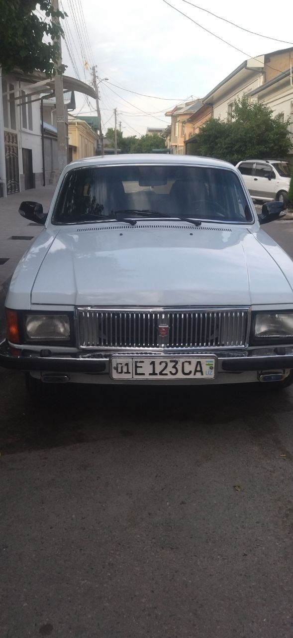 ГАЗ 3102 в хорошем состоянии