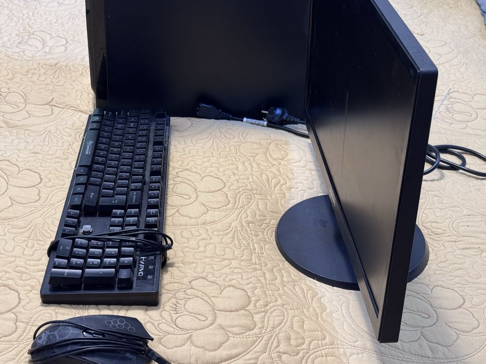 Vand setup pentru office/trading/proiecte pentru scoala