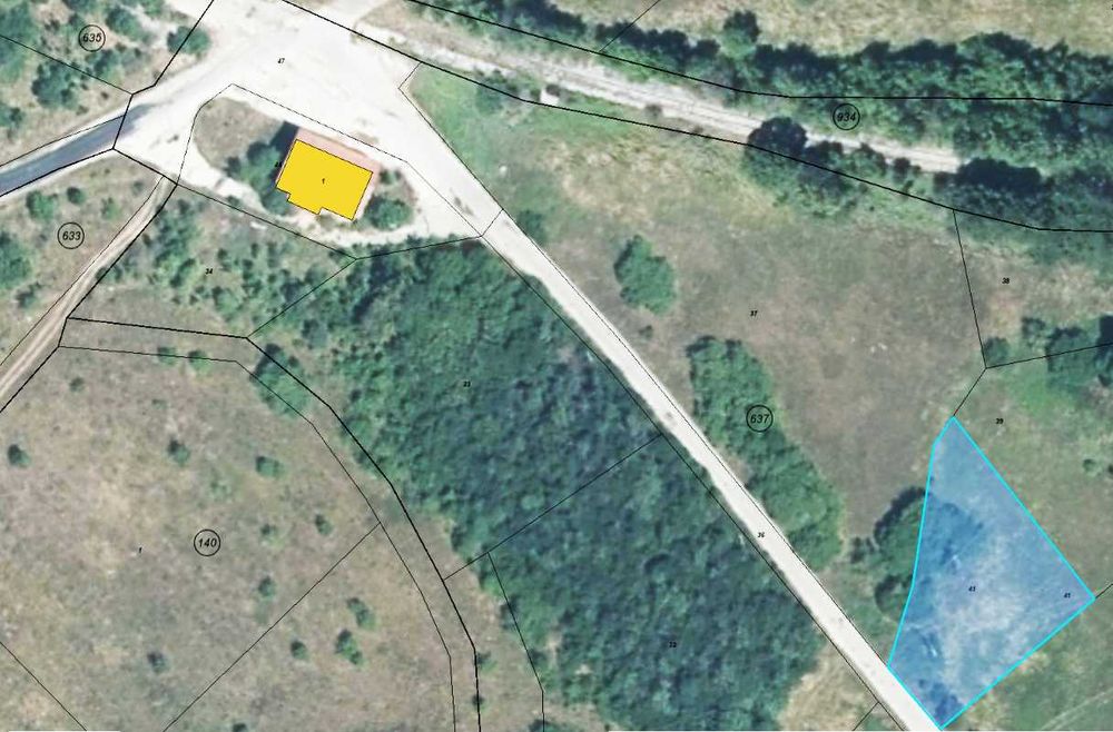 ПАРЦЕЛ земя в софия Вакарел 1101m2 асфалтов път - Ток