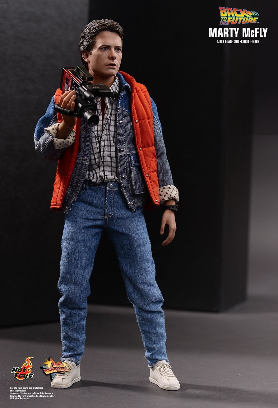 Hot Toys MMS257 Marty McFly Back To The Future