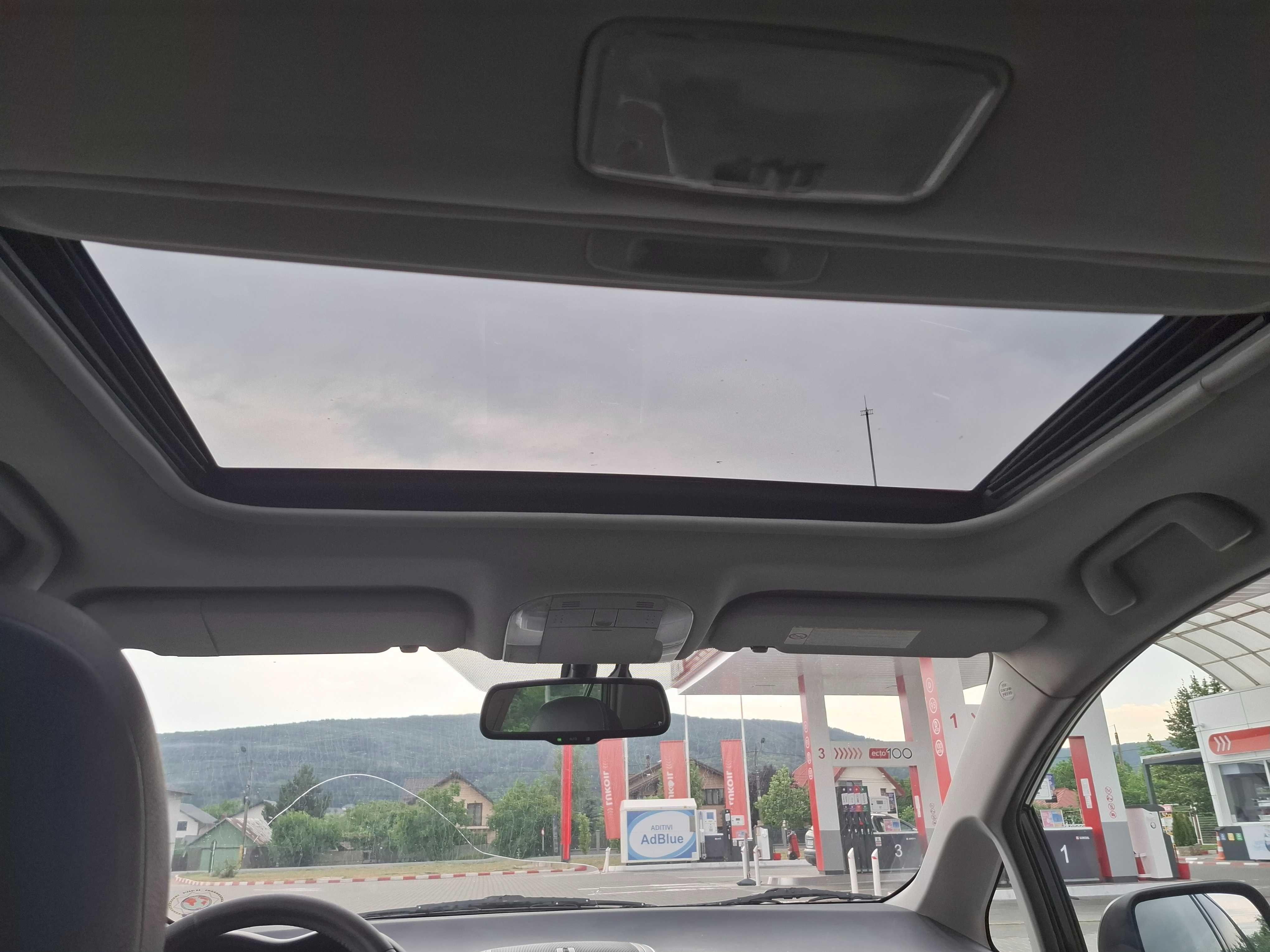 Toyota Auris hybrid 1,8, 2011+GPL