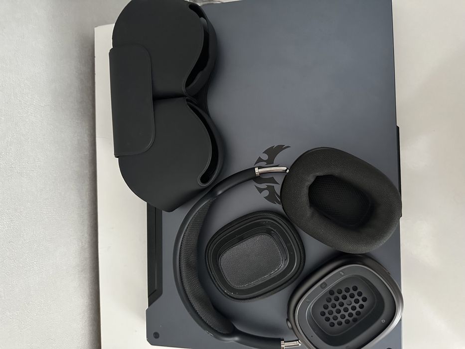 Airpods Max space gray