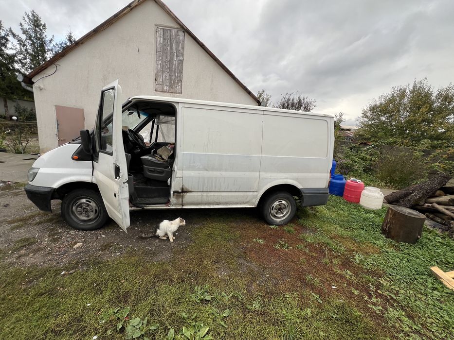 Ford Transit autoutilitara