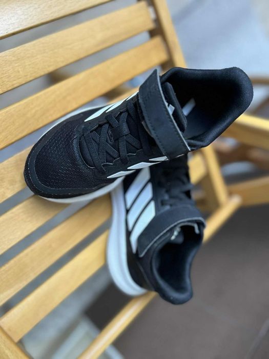 Детски маратонки Adidas номер 32