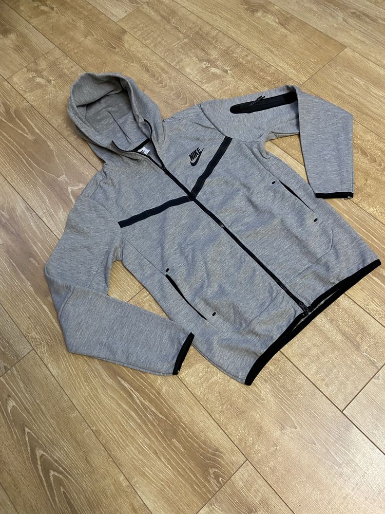 Trening Tech Fleece Nike marimea M, L, XXL