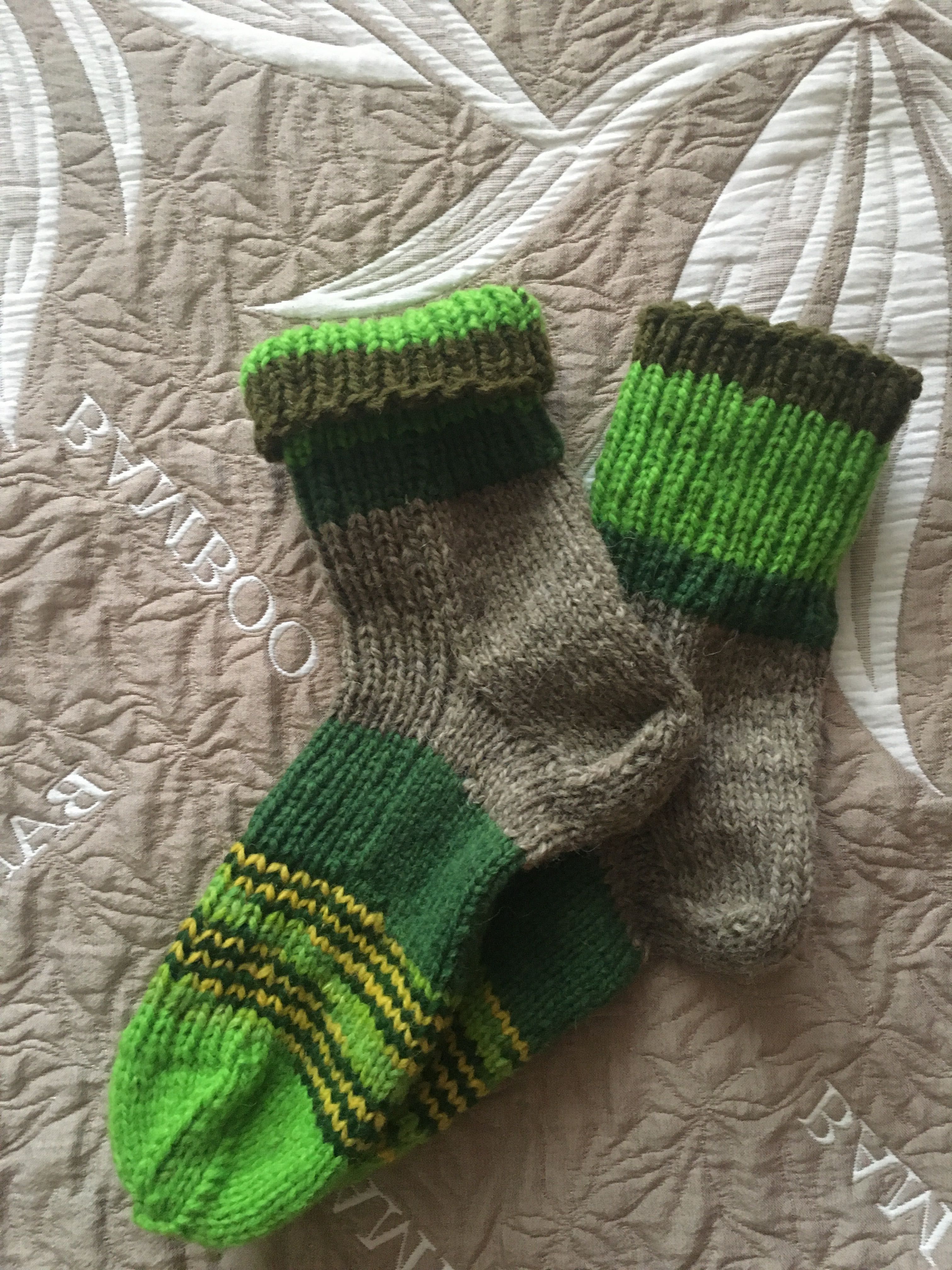 Цветни вълнени чорапки