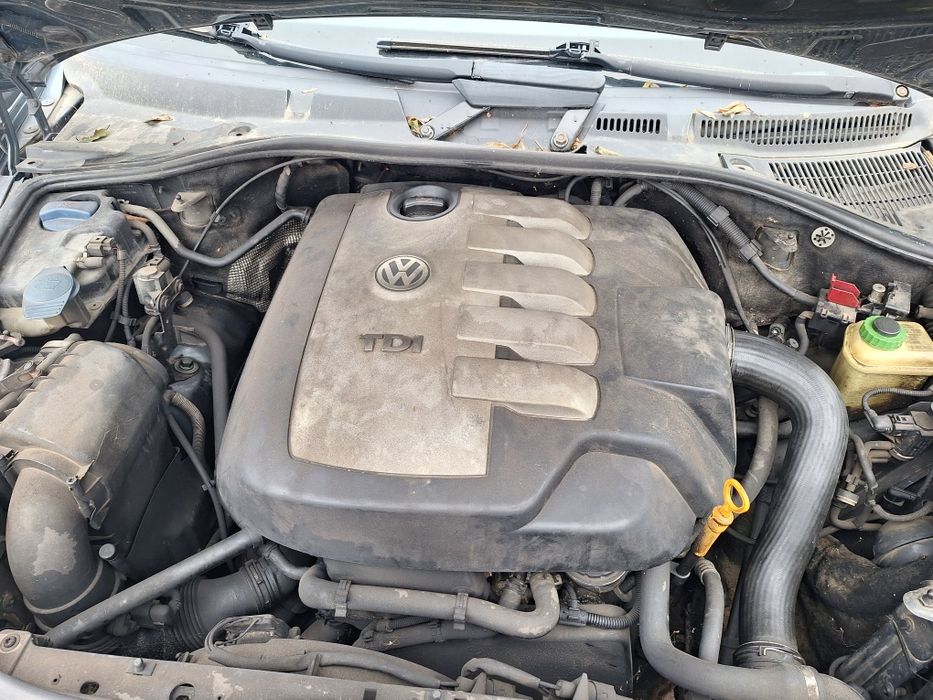 Dezmembrari Vw Touareg 7L 2.5 tdi an 2005