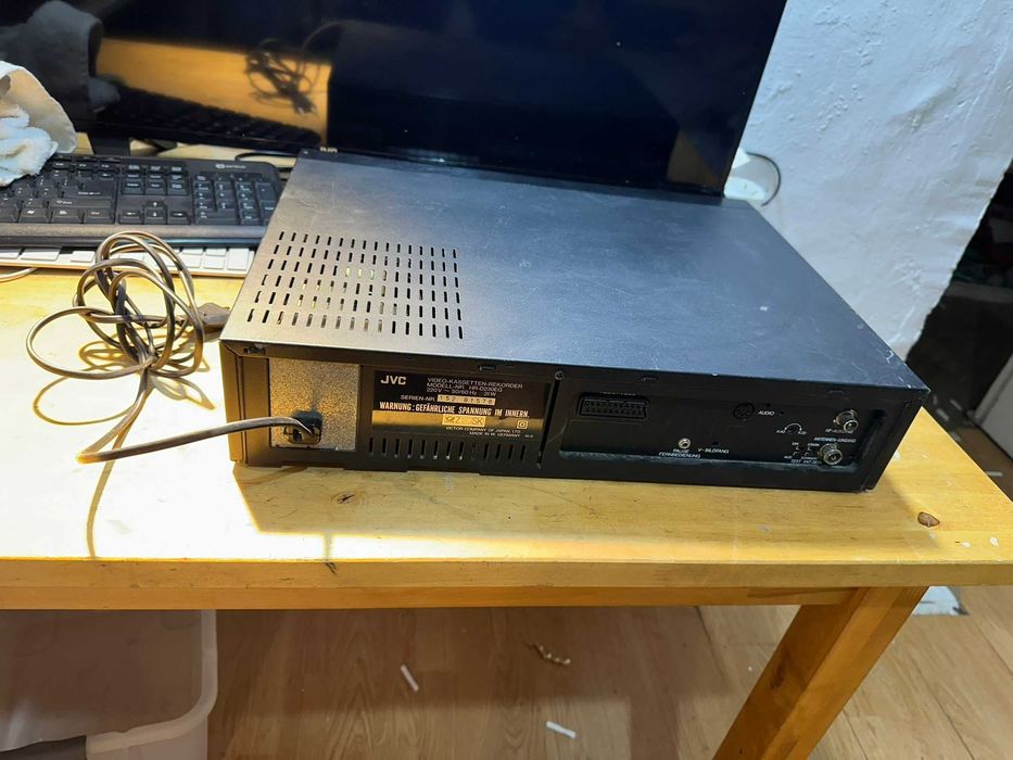 video recorder jvc hr-d230eg