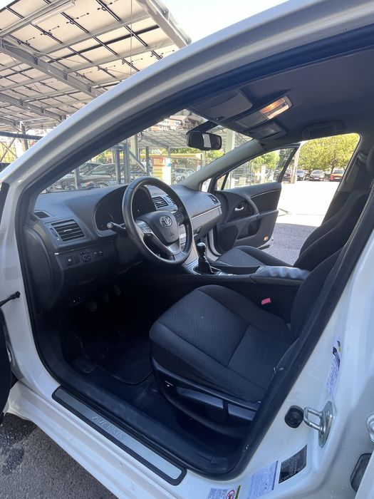 Toyota Avensis 2.2 D-4D, 2010 г. комби