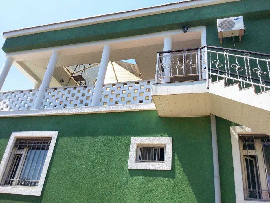 Дом ул.Ивлева 8-сот 2-этажа 7-комн 560 м² 4 с/у бассейн можно под офис