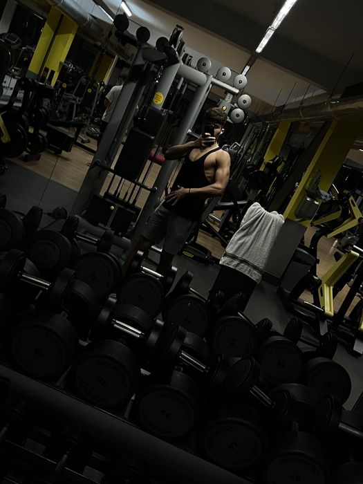 Antrenor fitness profesionist ( zona Iasi )