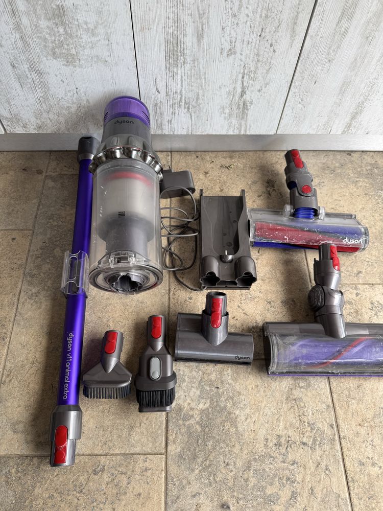 Aspirator Dyson V11 SV 17 full accesorii