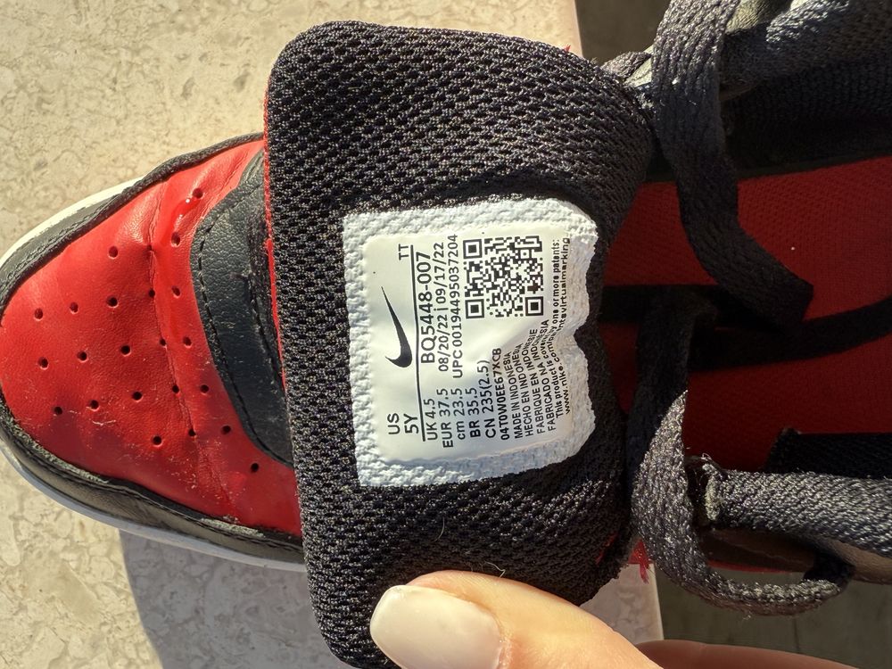 Nike Court Borough Low 2 (GS) Black/Red – размер US 5Y (EU 37,5)