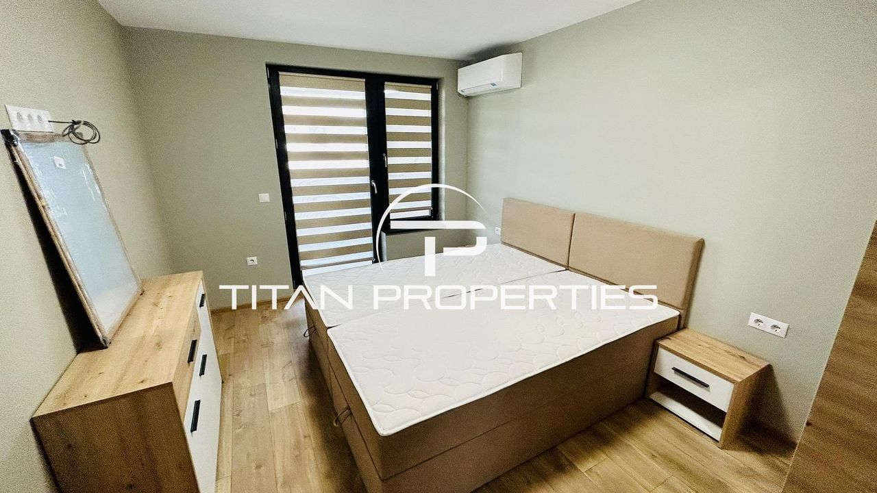 Дава се под наем Тристаен апартамент в Бургас, Център - 100 кв.м за 714 € - Снимка #4