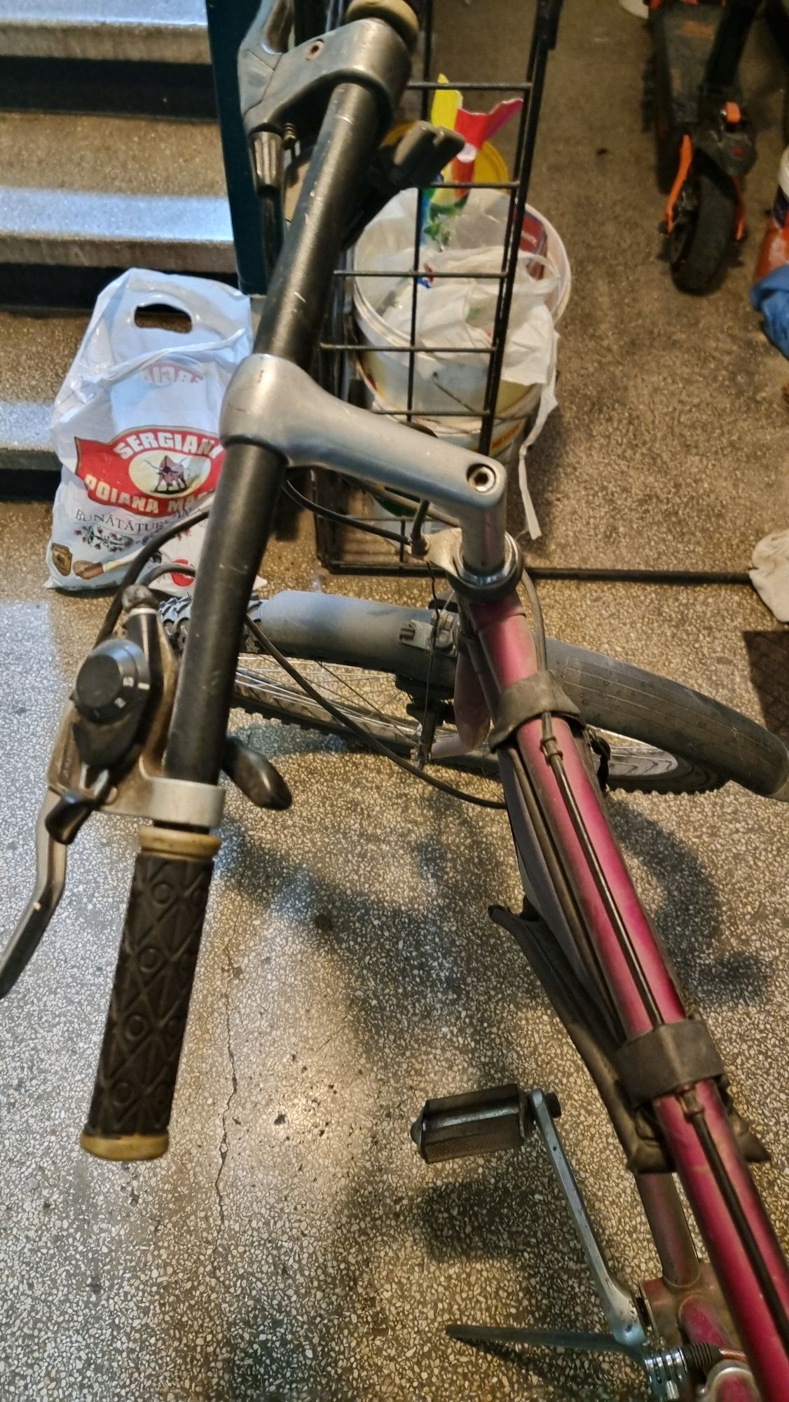 Bicicleta Shimano 230 roni in conditii bune Are totul schimbat pe ea