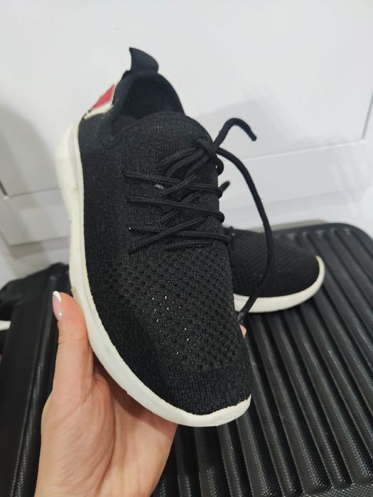 Ghete mărimea 37 50 lei