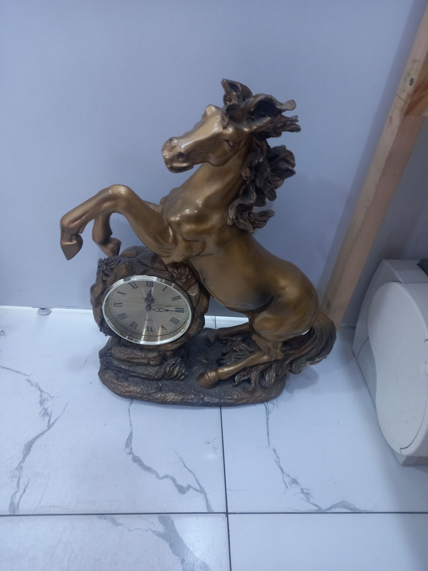 Часы  настольные