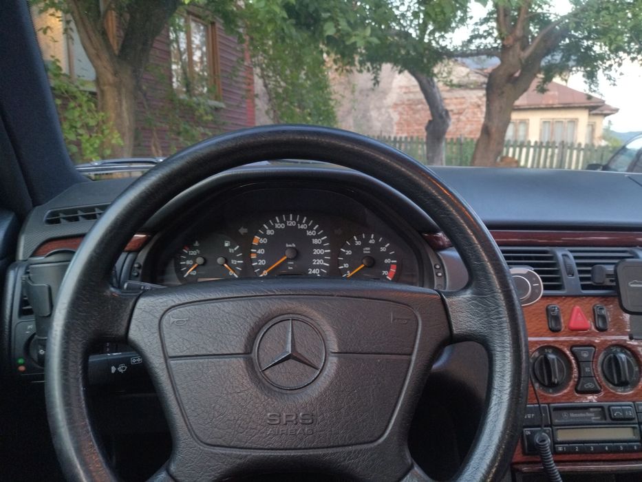 Mercedes-Benz,  E-Class - W 210 - GPL