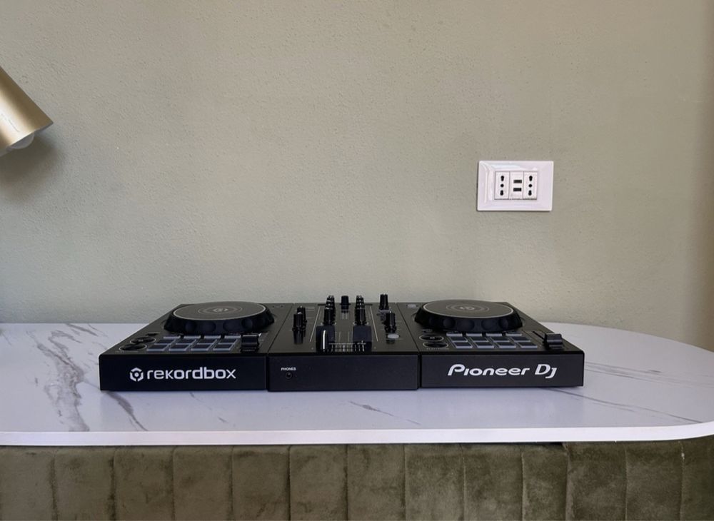 Pioneer DJ DDJ 400 дж пулт конзола миксер контролер RekordBox