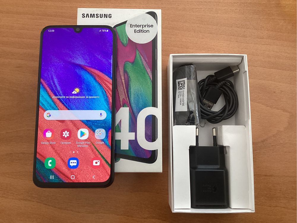 Samsung A40 64GB Memory / 4GB RAM